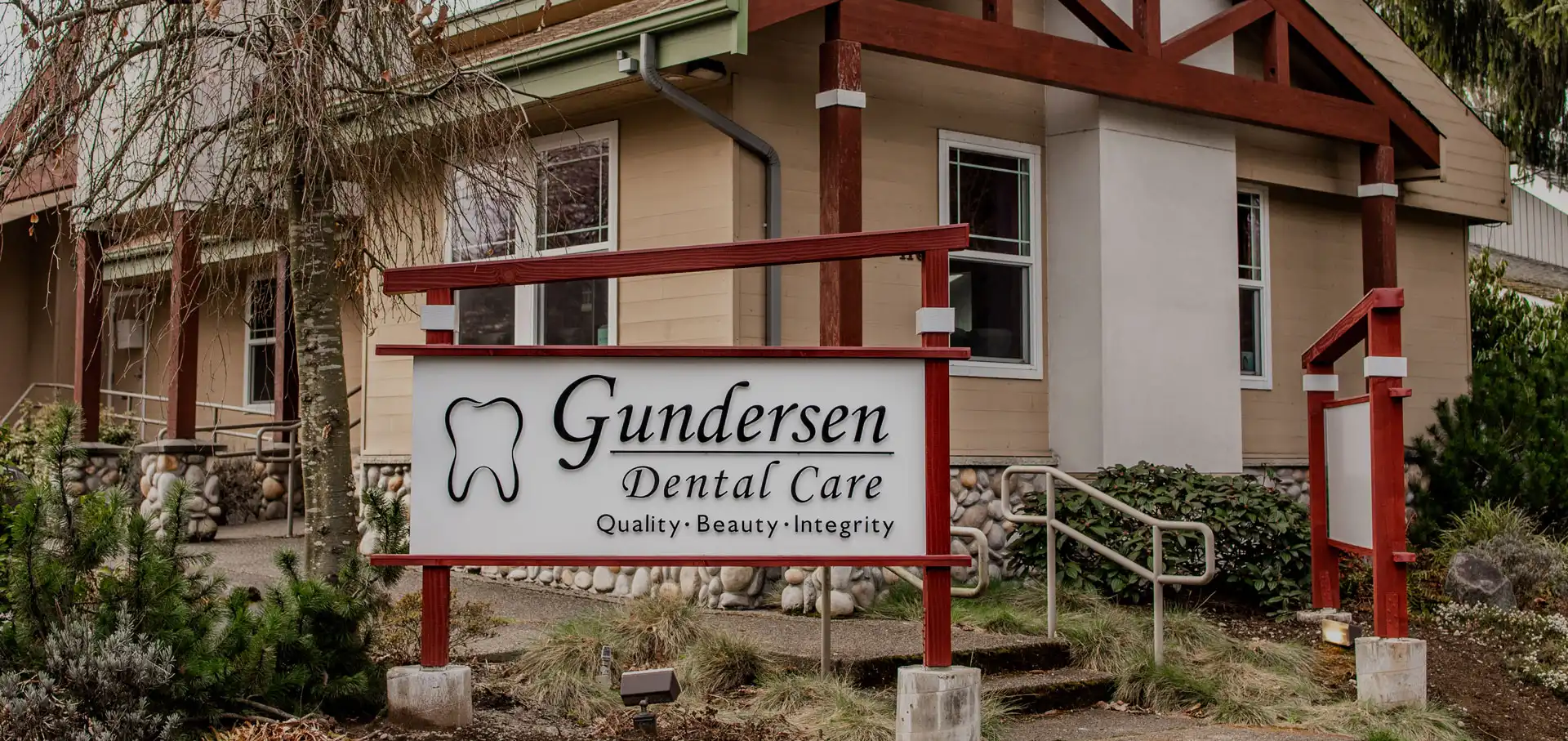 Dentist Near Tumwater, WA - Gundersen Dental front office is your choice for quality dentistry treatments. Affordable Dental Tumwater